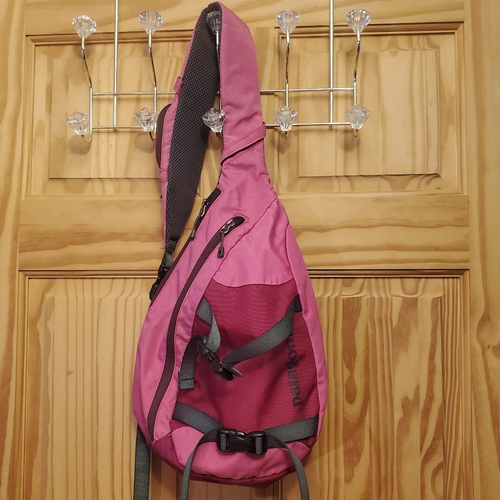 Patagonia Atom sling purse tote bag